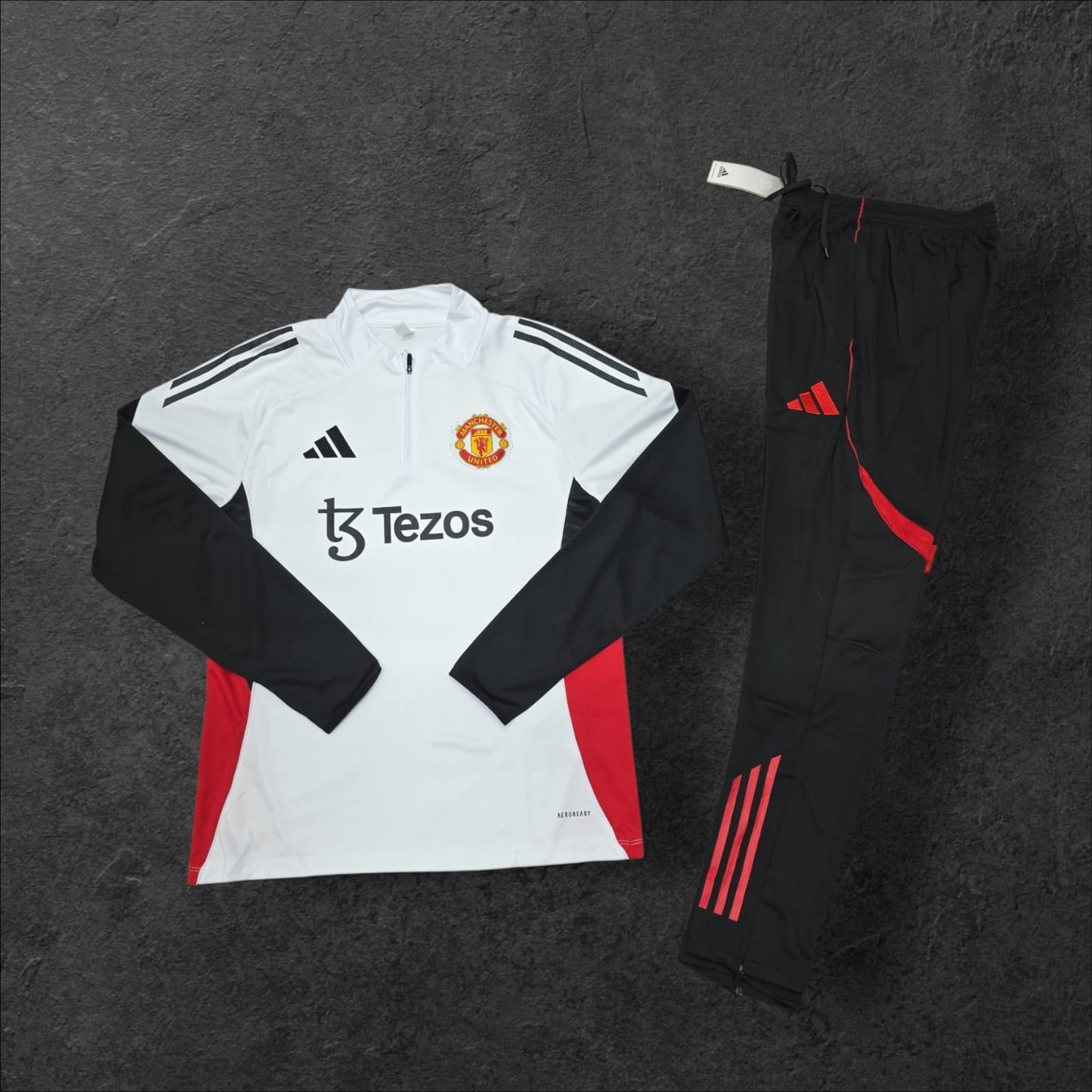 Manchester United 25-26 training suit